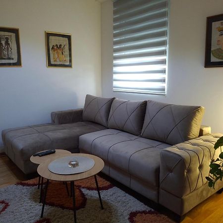Beautifull Apartment Ni Exterior foto